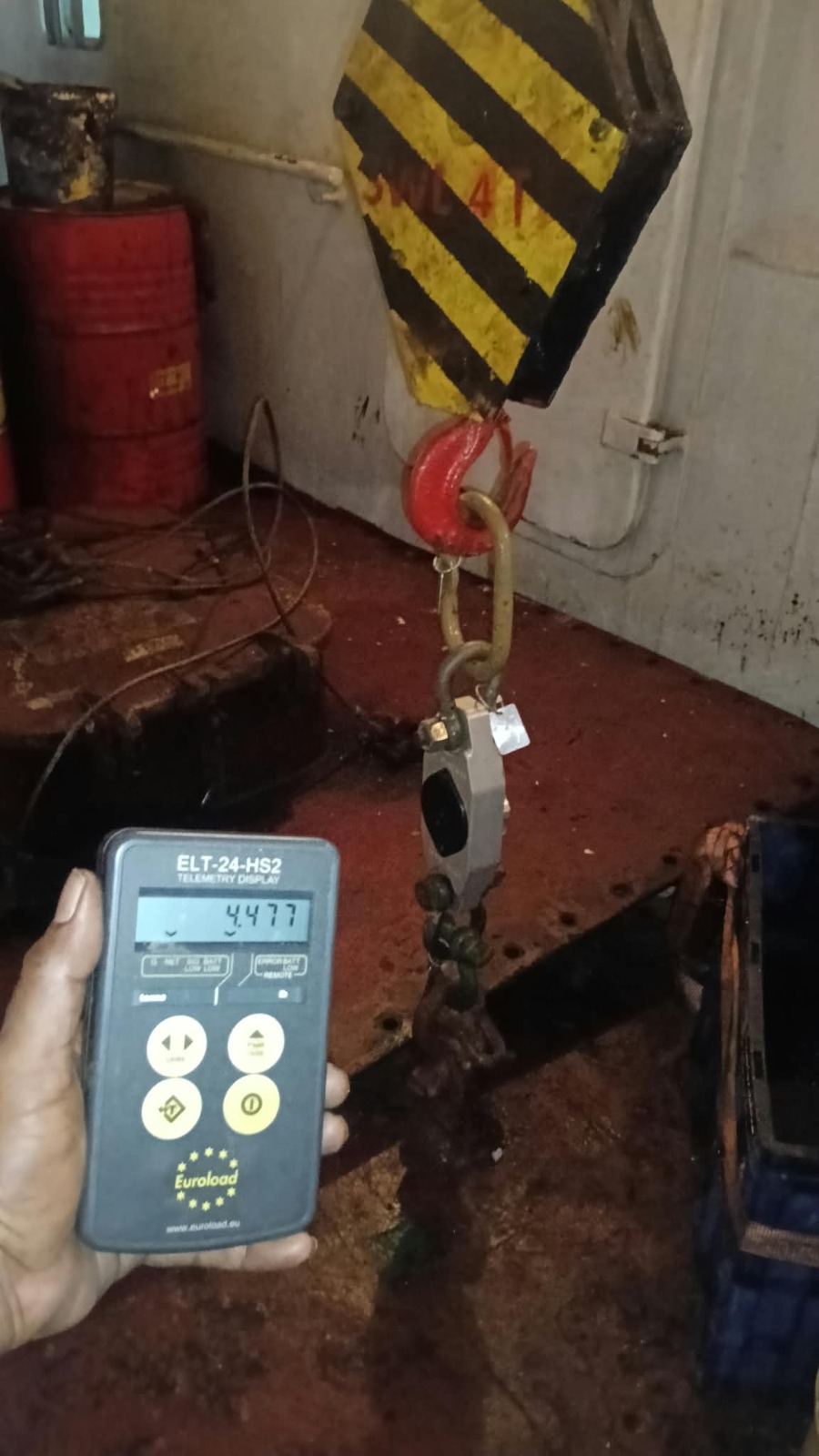 Euroload telemetry load-cell display showing a calibrated weight reading during crane proof-load testing