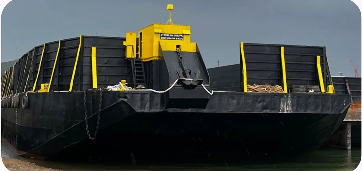 Representative 300ft barge — separate example vessel