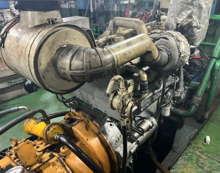 Work Boat 0026 — marine diesel engine