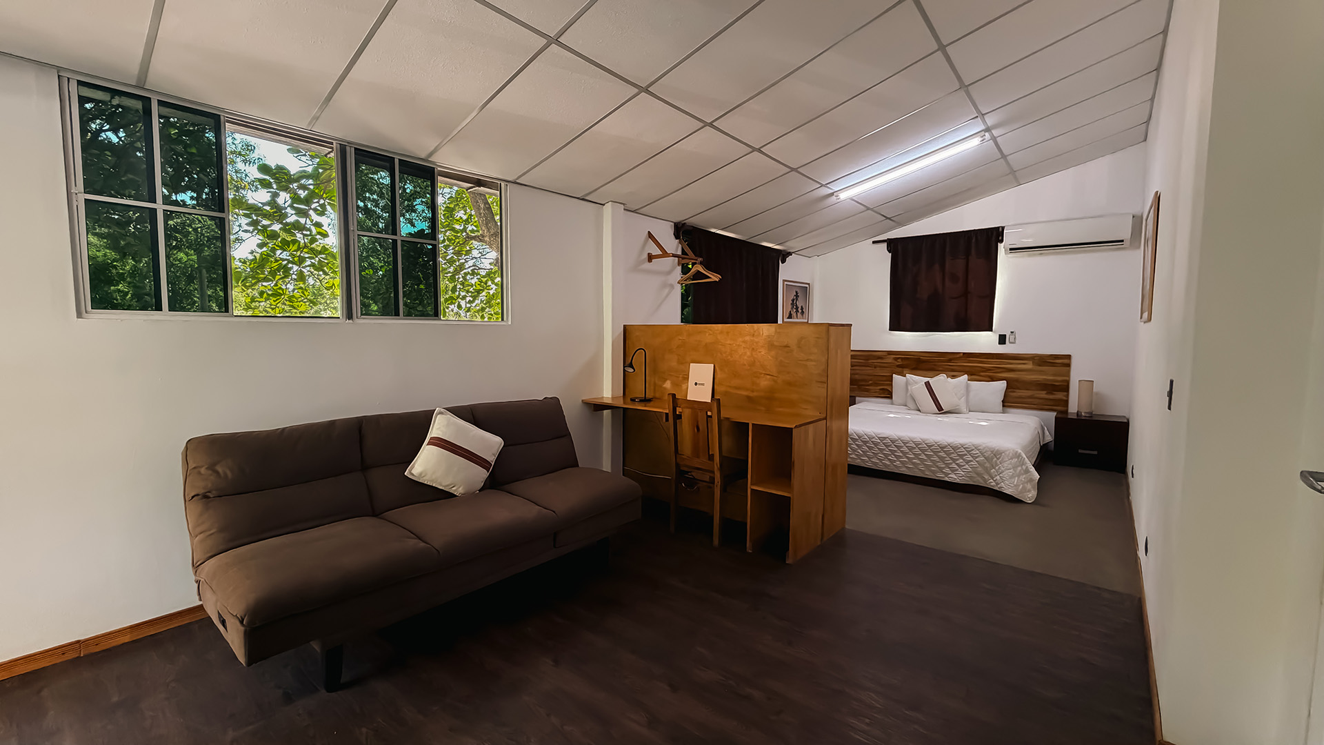 Apartment — King Bed, Terrace & Hot Water 5