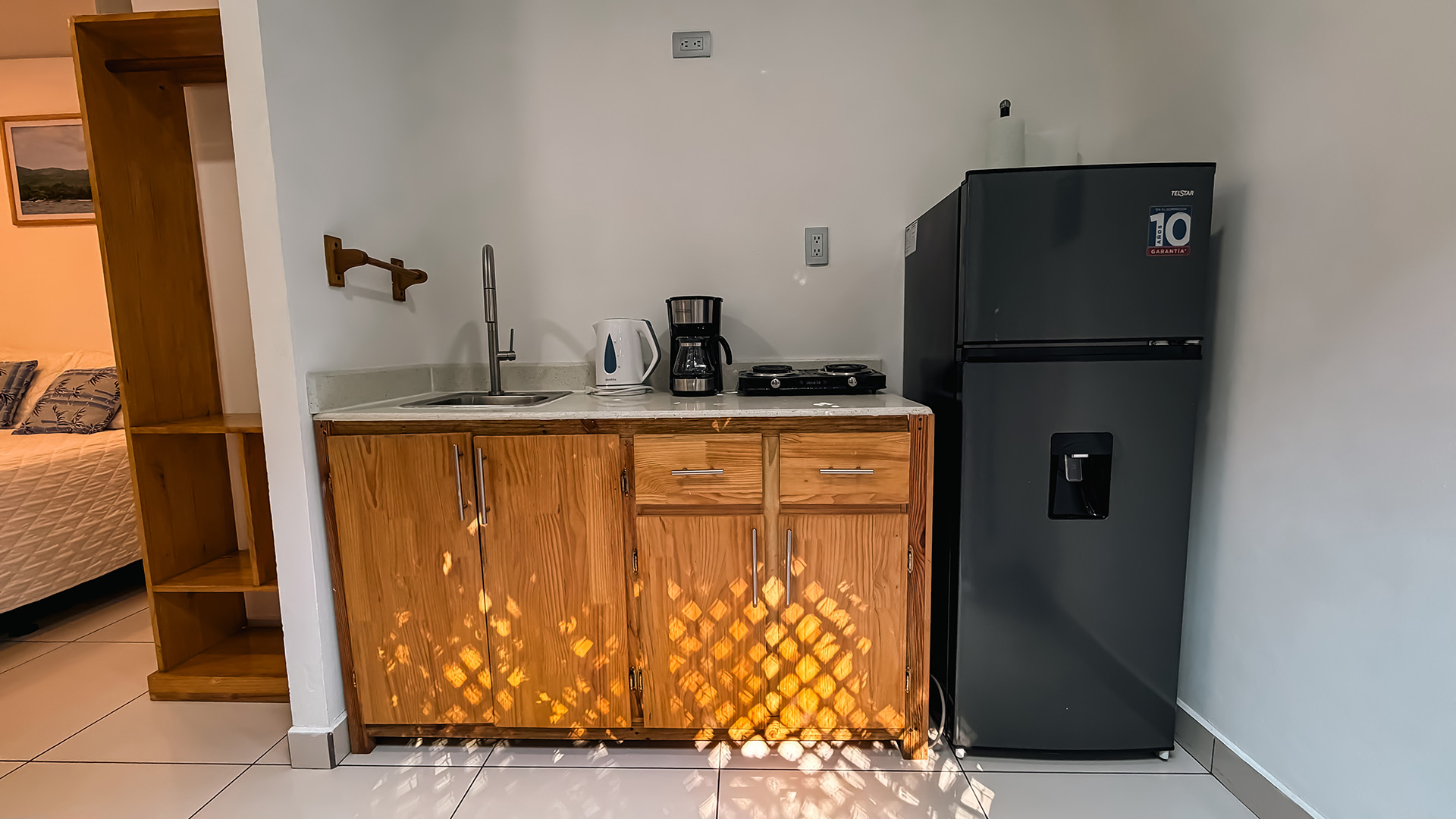 Apartment Studio — Kitchen & Hot Water 4