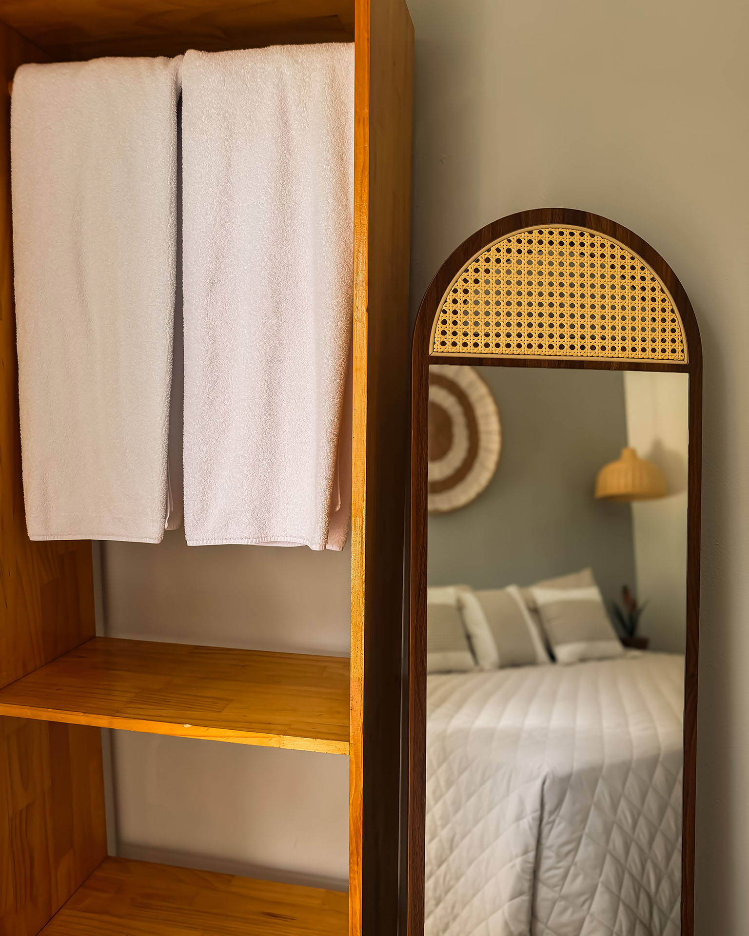 Superior Room — King Bed, Left & Right Wing 11
