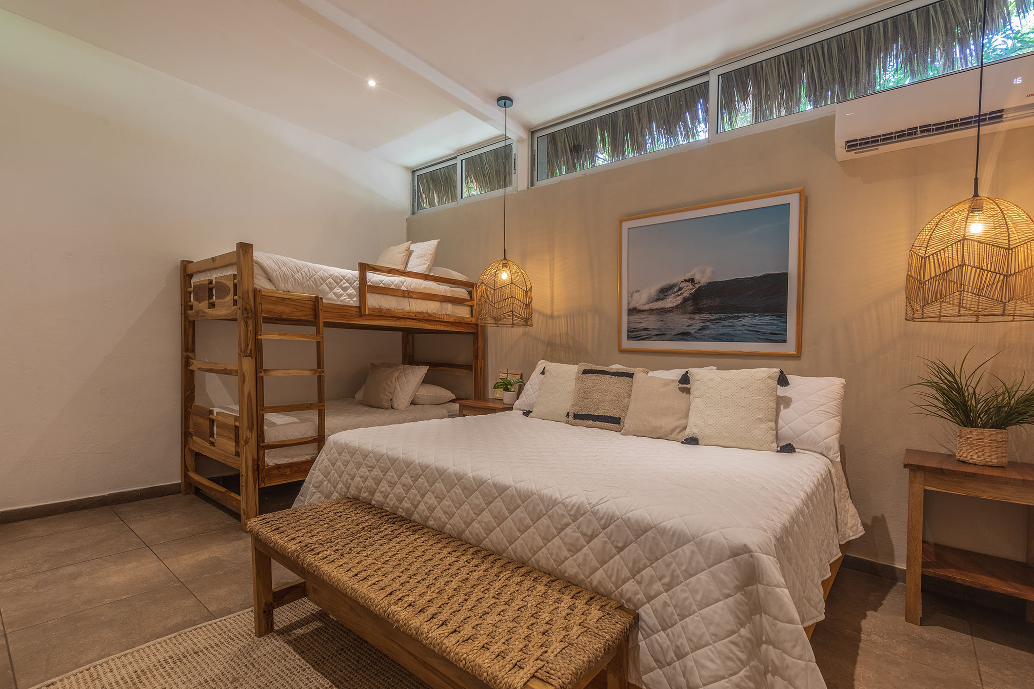 Superior Double Room with Bunk Bed 2