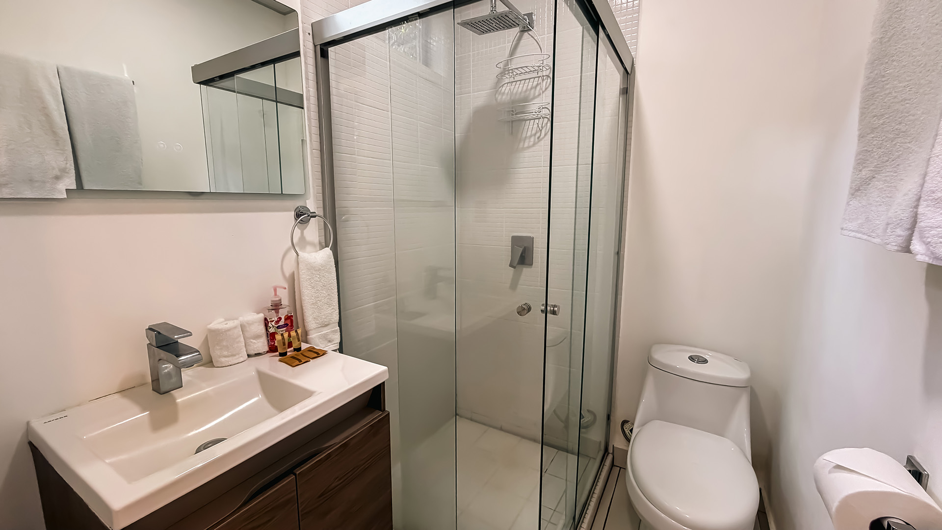 Apartment Studio — Kitchen & Hot Water 9