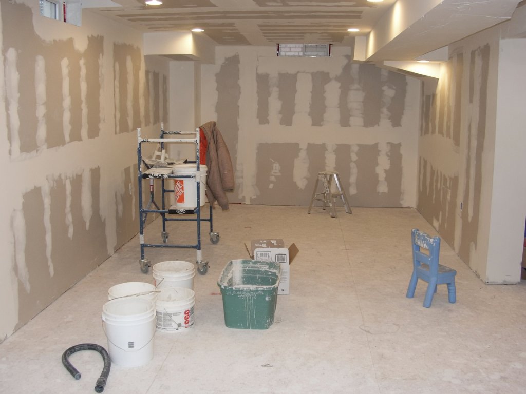 Basement Living Room — before