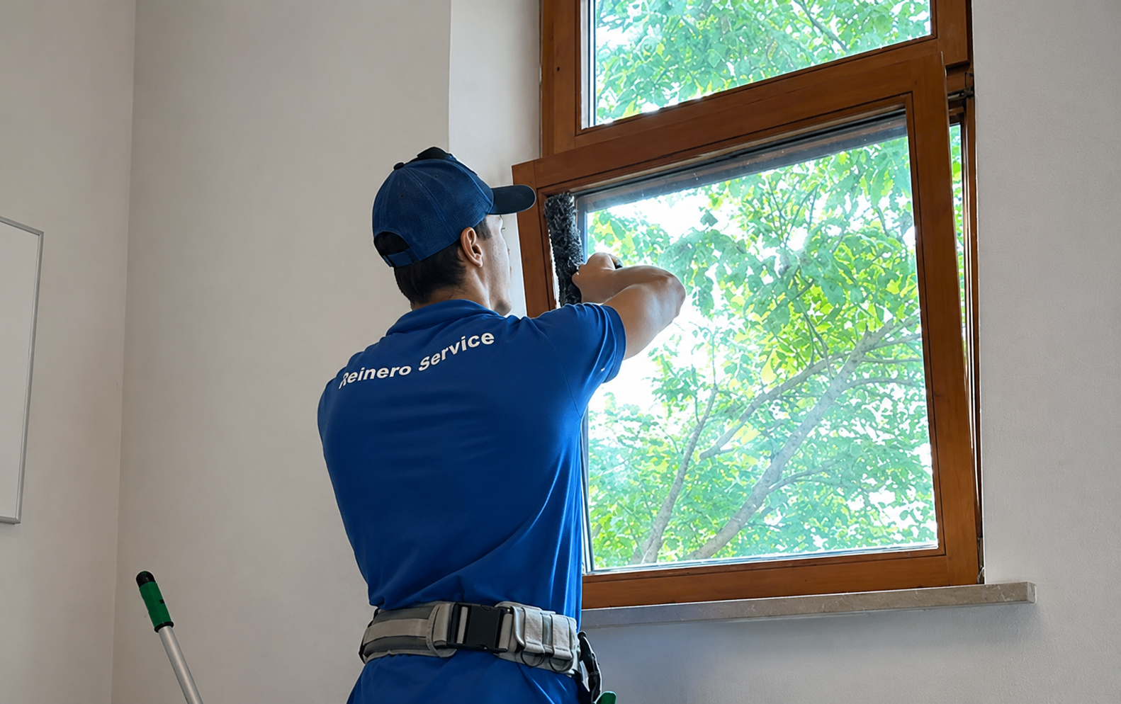 Fensterreinigung von Reinero Service