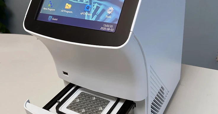 Medsinglong MSLPCR20 real-time PCR thermal cycler with colour touchscreen and 96-well sample drawer