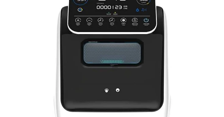 AOPE JAY-5 (MSLJY89) 5L oxygen concentrator with touch console showing SpO2 and flow rate