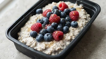 Berry Overnight Oats Bowl