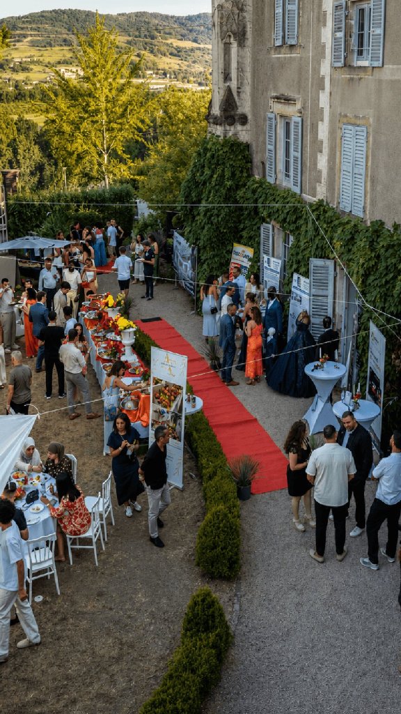Réception d'entreprises et rencontres professionnelles dans un espace partenaires