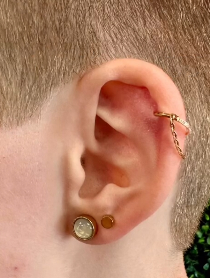 Tattoo and piercing gallery image