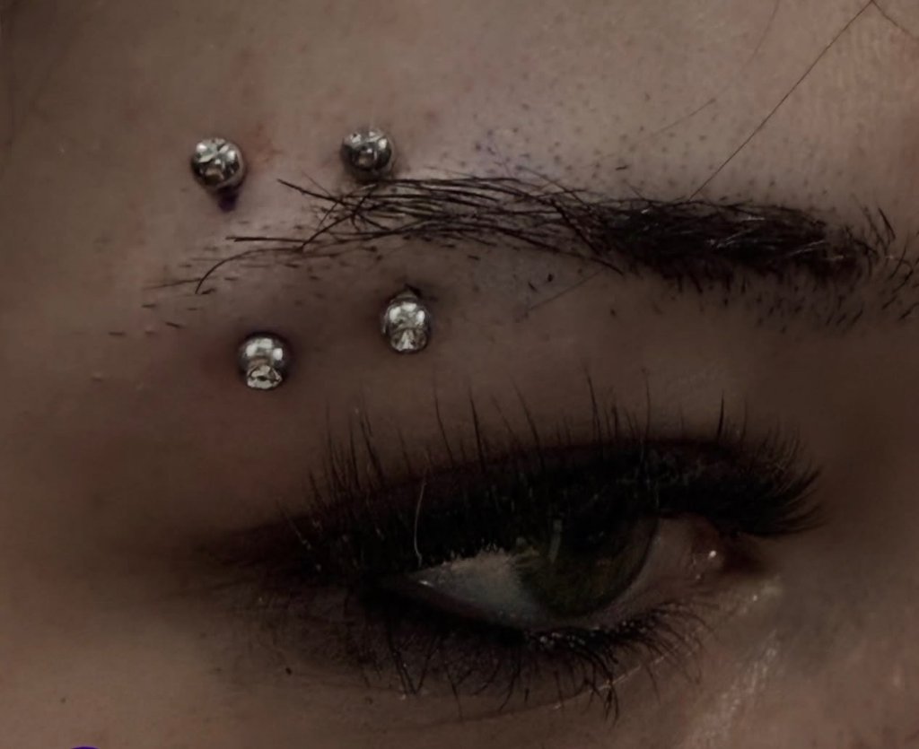 Tori Piercing 3 — Piercing