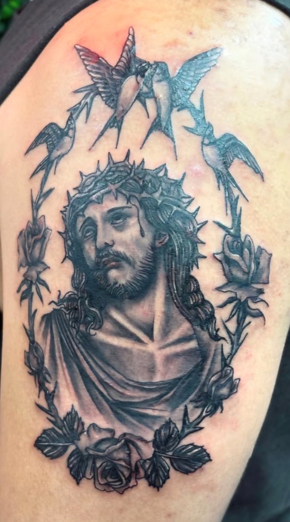Tattoo and piercing gallery image