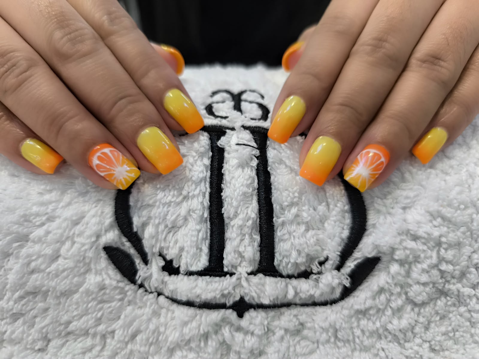 Yellow ombre manicure — after