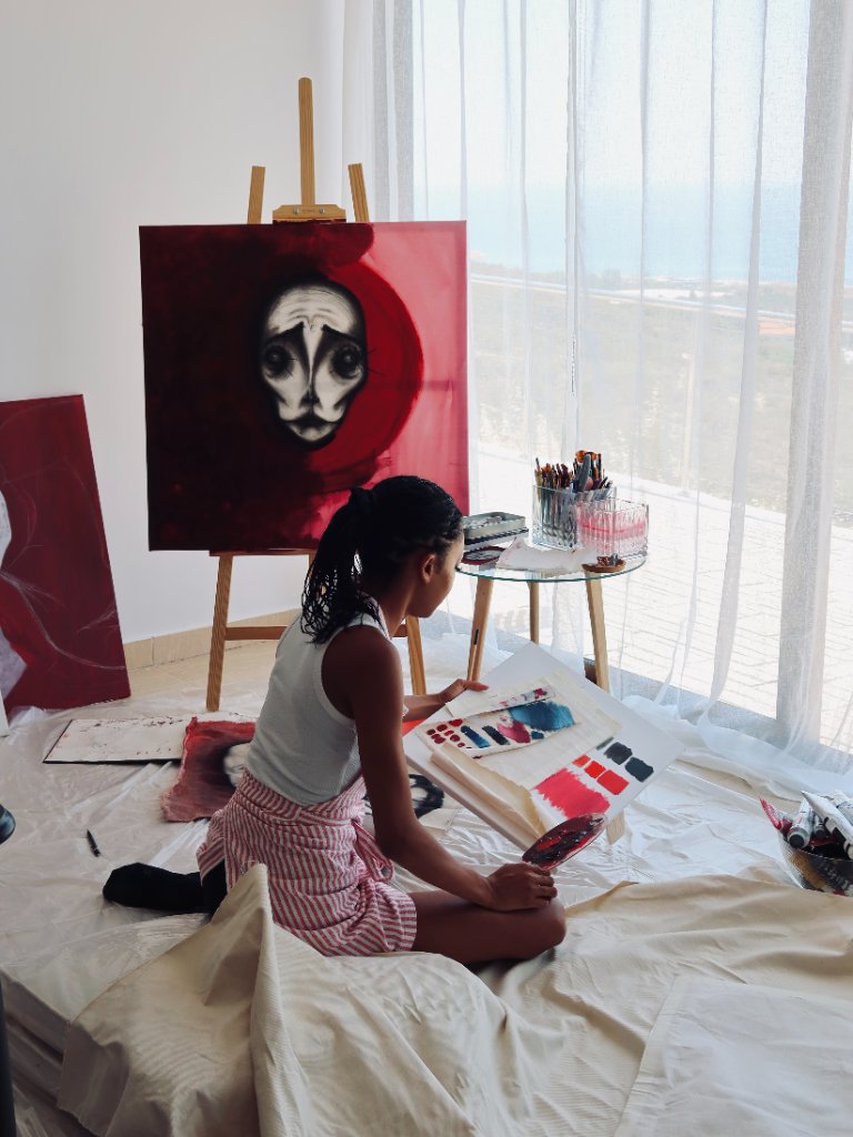 Contemporary artwork studied as part of art market education