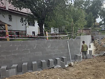 probíhají práce na opěrných zídkách – foto 3