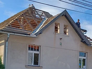 rozebíráme střešní krytinu – foto 1