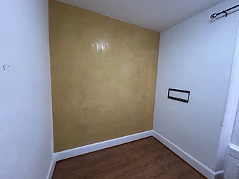 Finition décorative dorée après rénovation