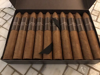 Plain packaging example from Canada