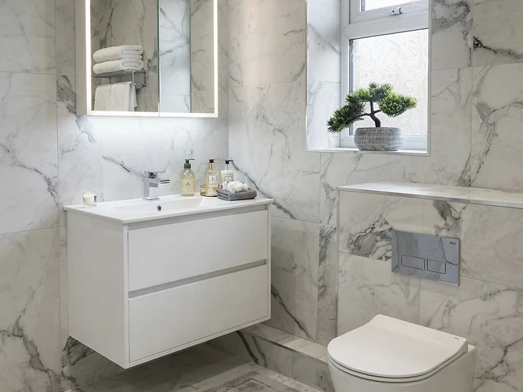 Marble Vanity En-Suite