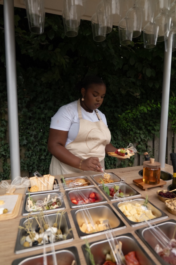 Blanc Table grazing cart setup