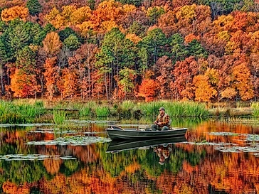 Clayton Lake State Park — serene mountain lake in the Ouachita Mountains