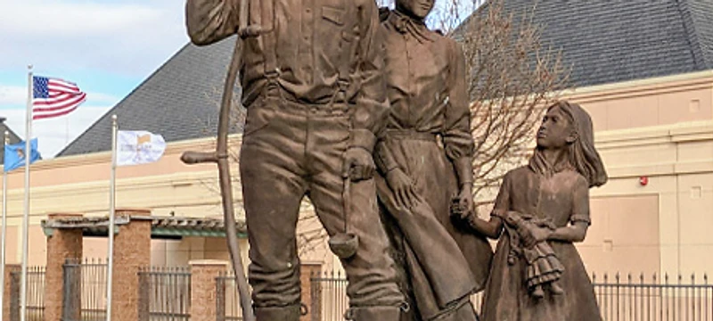 Cherokee Strip Regional Heritage Center — modern museum building in Perry