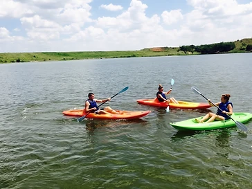 Crowder Lake University Park — small peaceful lake with kayak