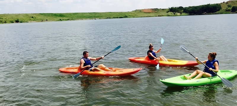 Crowder Lake University Park — small peaceful lake with kayak