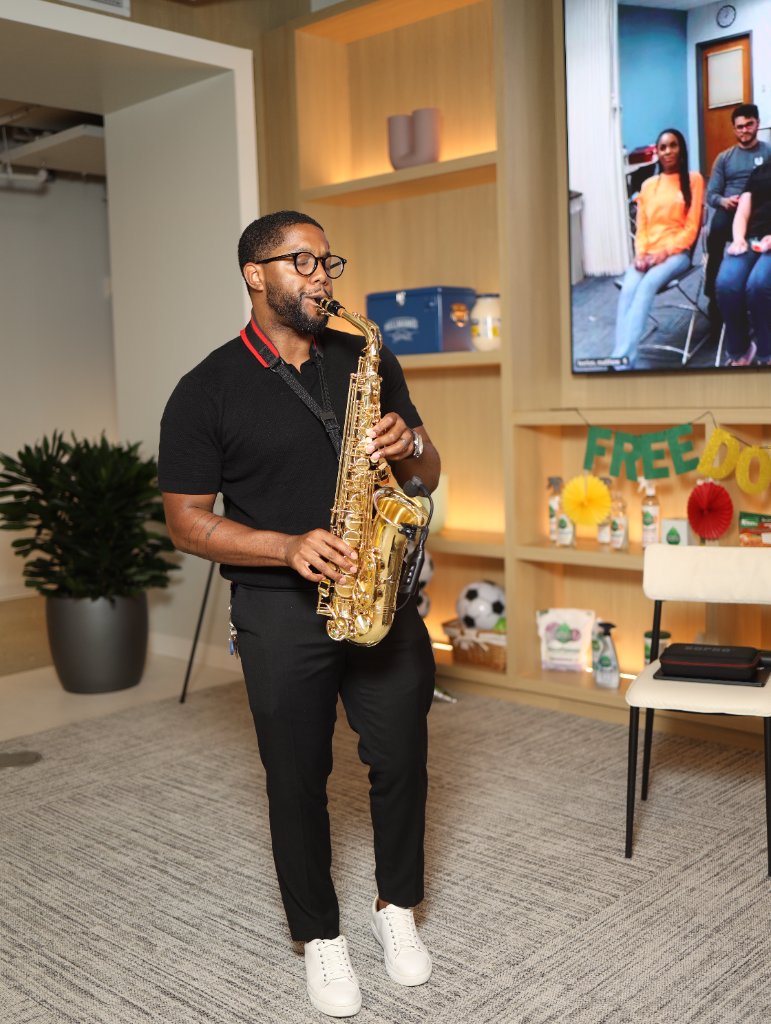 We play for your guests