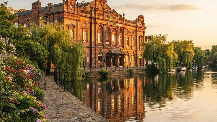 Warwickshire Riverside Gem Wins National Acclaim for World-Class Stagecraft and Outstanding Community Education