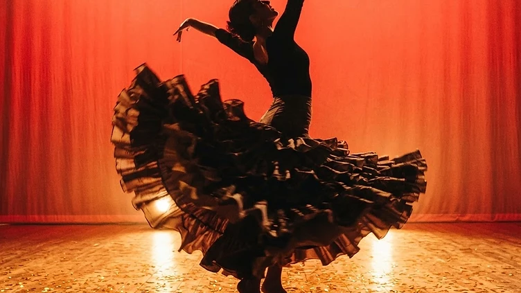 Vibrant Spanish Comedy Breaks Traditions with Flamenco and Pop Fusion at Edinburgh Fringe