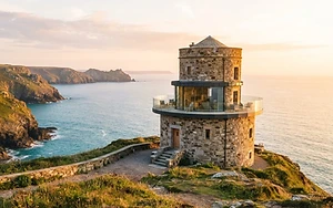 HISTORIC KENT DEFENCE TOWER REBORN AS LUXURY SEASIDE RETREAT
