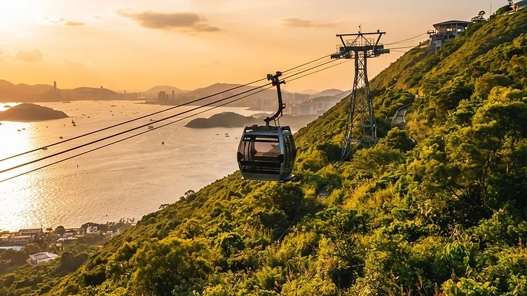 NEW HORIZONS FOR SWANSEA: CONSTRUCTION UNDERWAY ON MAJOR TOURISM ATTRACTION