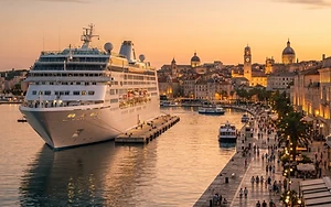 LITERARY VOYAGE DOCKS IN LIVERPOOL