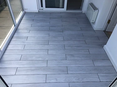 Wood-effect flooring — garden room