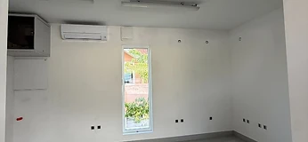 Izdelava samorazlivnega epoksija s čips posipom
