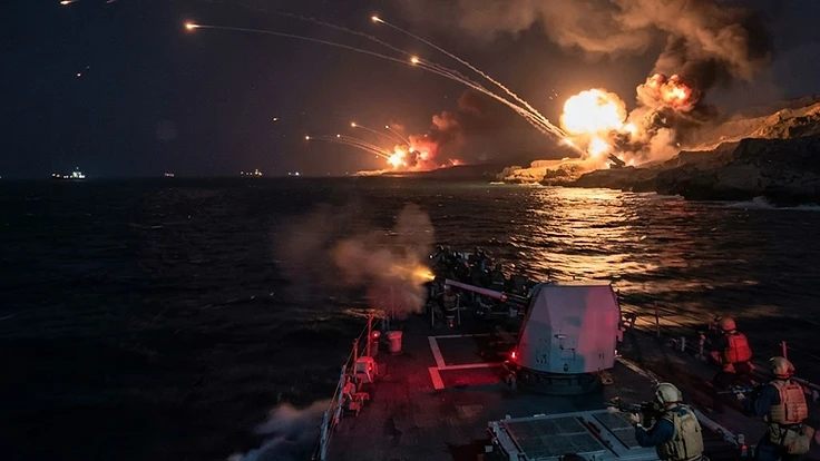 US-Iran Hostilities Resume with Strikes Near Strait of Hormuz