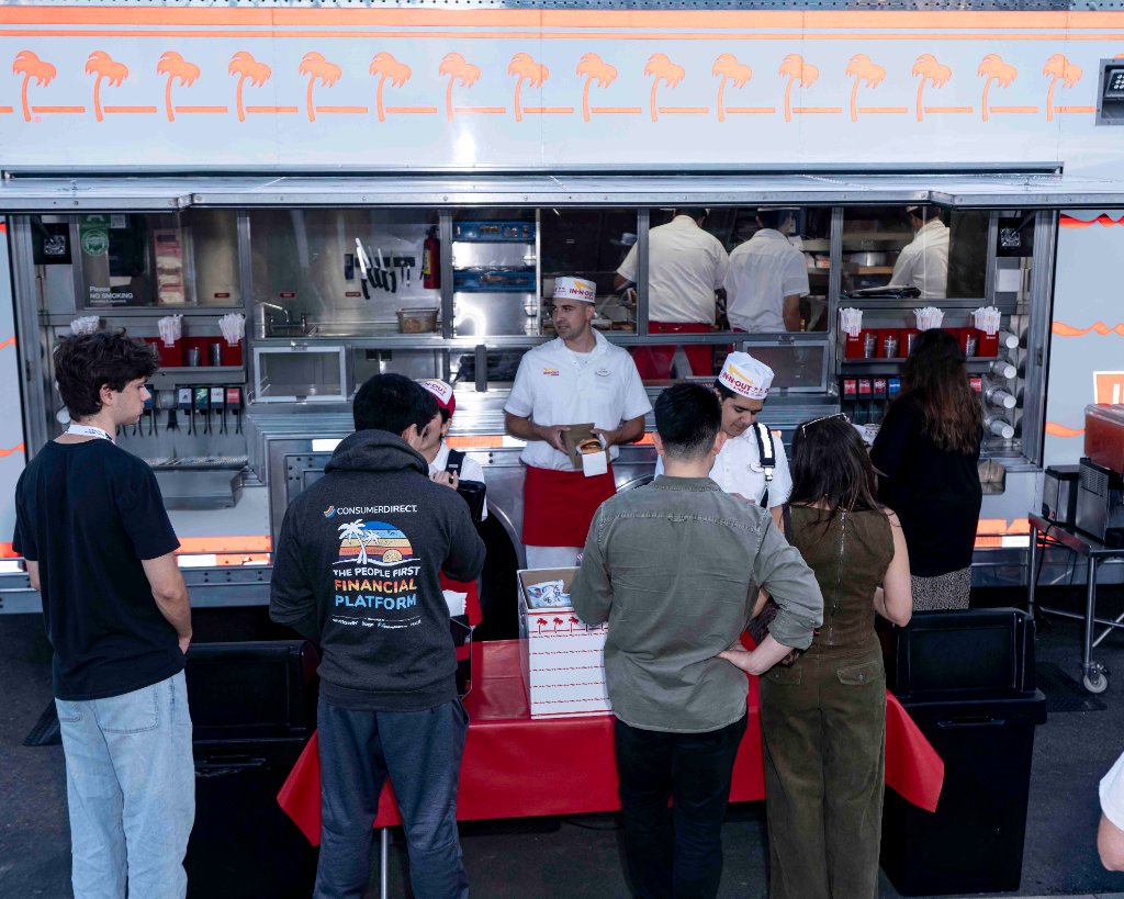 Late-night burger line