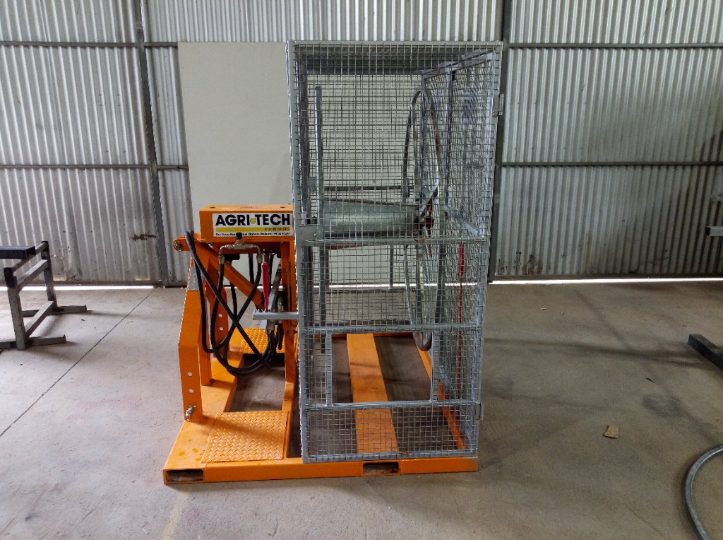 Reel Winder with AGRI-TECH Label