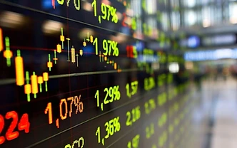 AI Act: ποιοι κανόνες εφαρμόζονται ήδη και ποιοι μετατέθηκαν