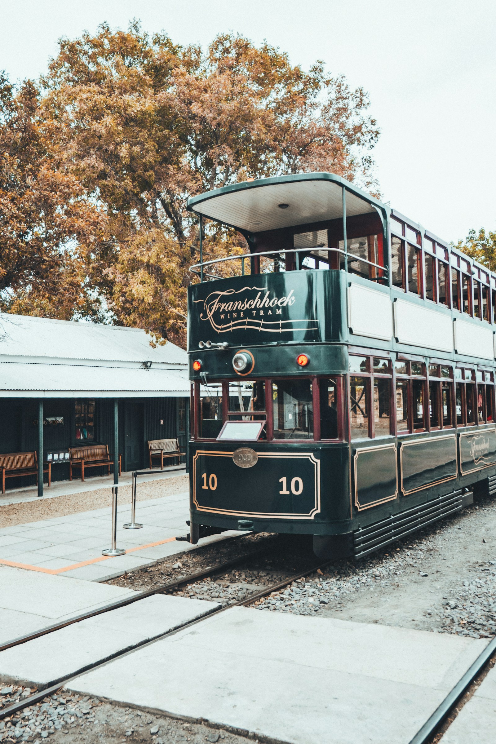 Wine Tram und Tour — Franschhoek wine tour