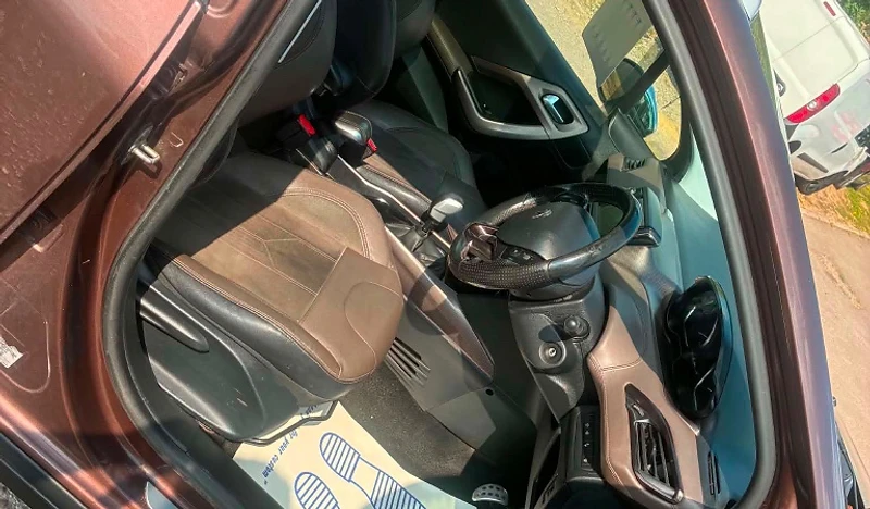 Peugeot 2008 9