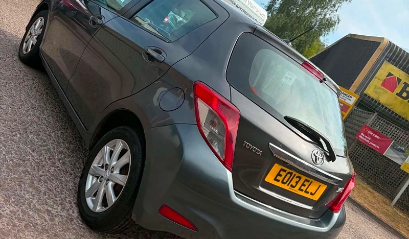 Toyota Yaris 4