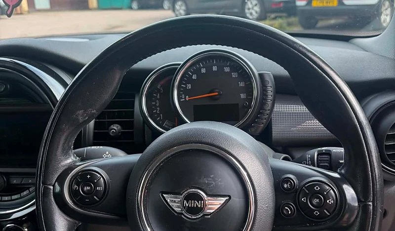 Mini Cooper D 7