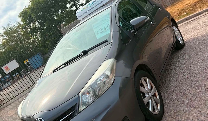 Toyota Yaris 2