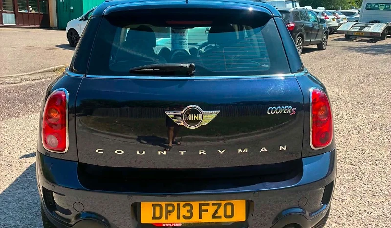 Mini Countryman 6