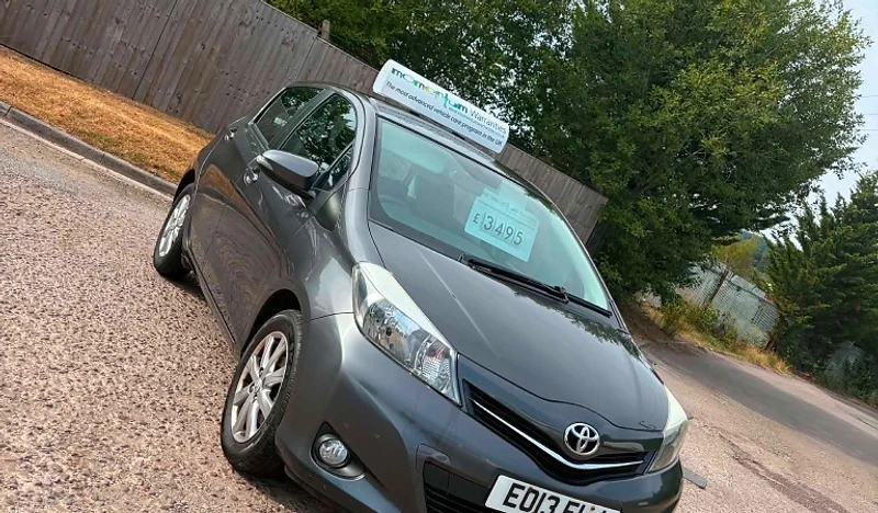 Toyota Yaris 1