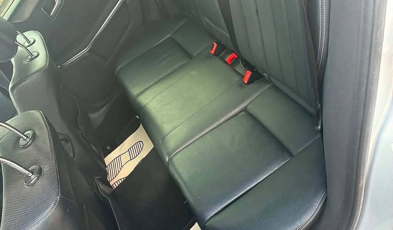 Mercedes-Benz E250 8