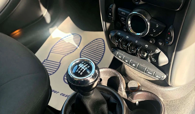 Mini Countryman 8